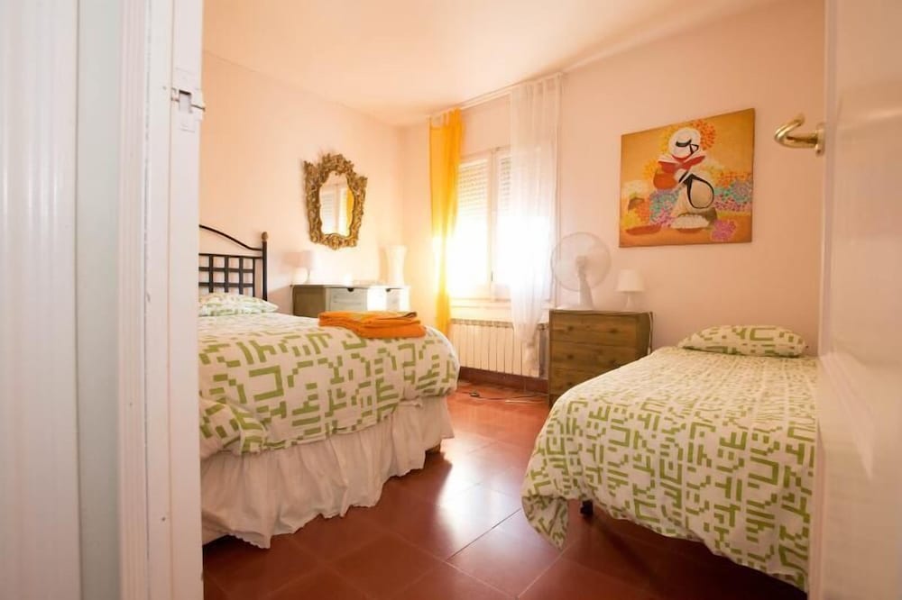 Triple Room, Shared Bathroom