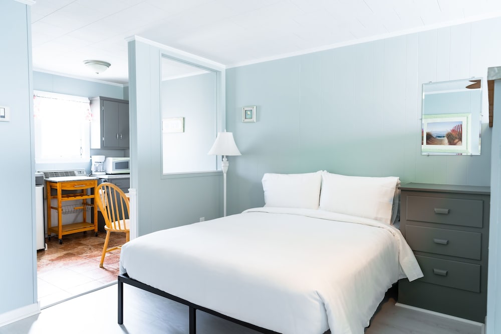 Room, 2 Queen Beds, Kitchenette photo 3
