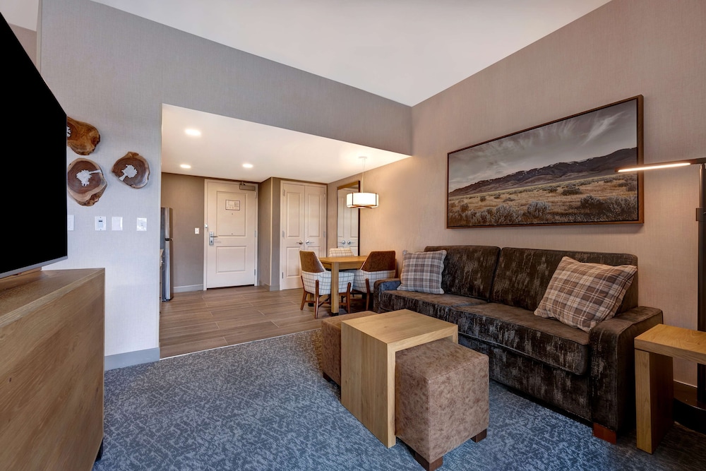Studio, 2 Queen Beds, Accessible, Bathtub (Mobility & Hearing) photo 3