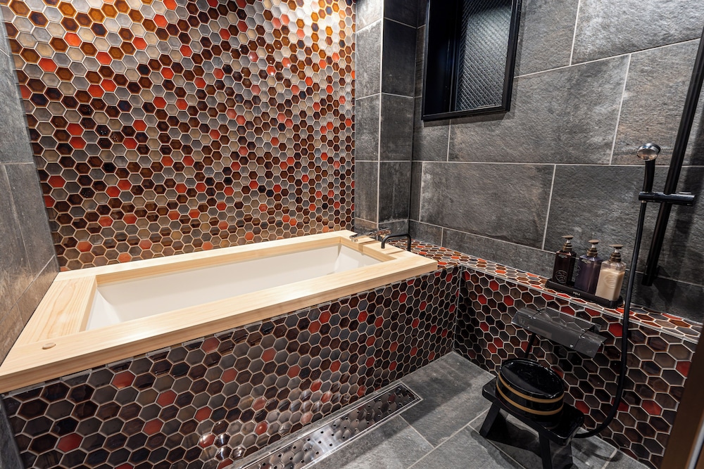 GIWON(2 beds, with bath, non-smoking)