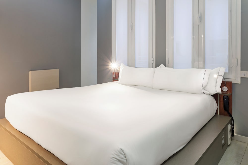 Double Room - Photo 3