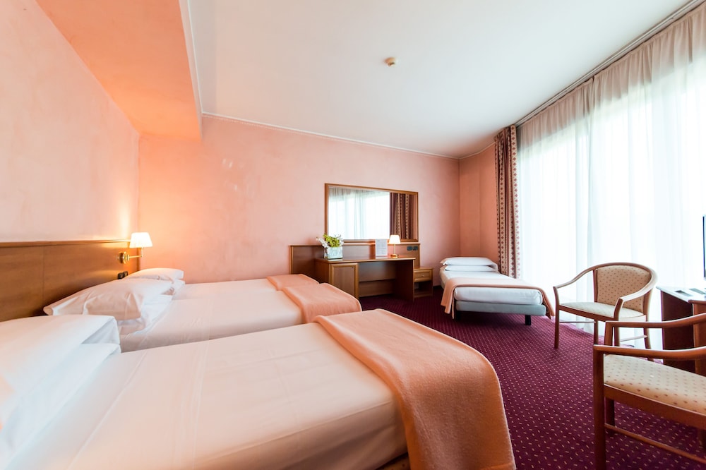 Quadruple Room photo 2
