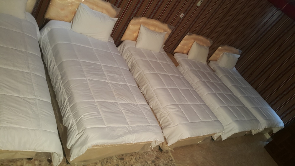 Standard Room, Multiple Beds photo 1