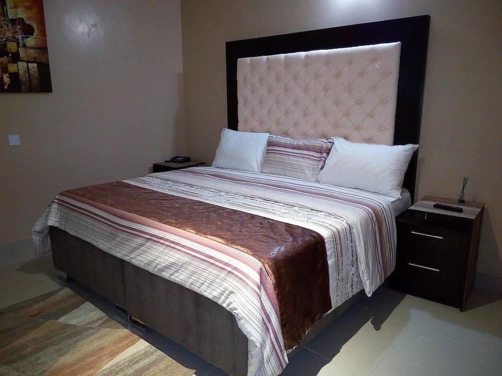 Luxury Suite, 1 King Bed, Non Smoking photo 1
