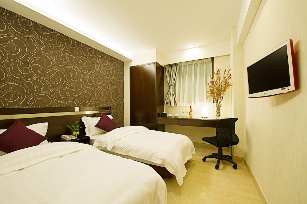 Deluxe Double or Twin Room