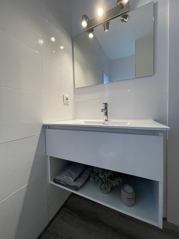Twin Room, Ensuite photo 3