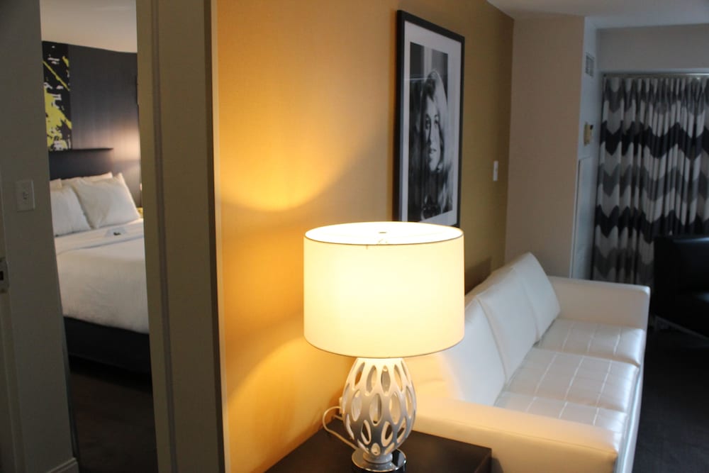 Suite, Multiple Beds, Non Smoking photo 3