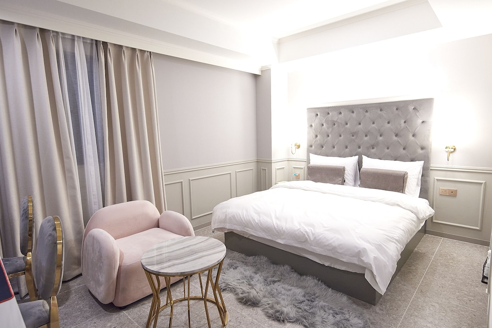 Premium Double Room - Photo 1