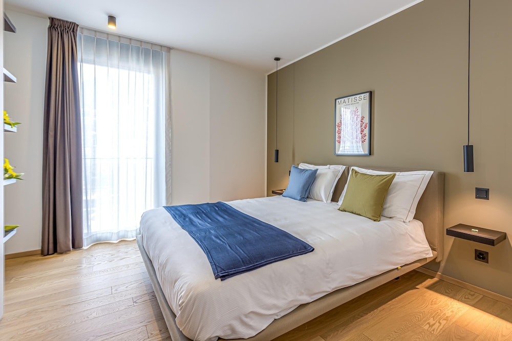 Family Apartment, Multiple Bedrooms, 2 Bathrooms (ICON H Lugano 502 Suite Business)