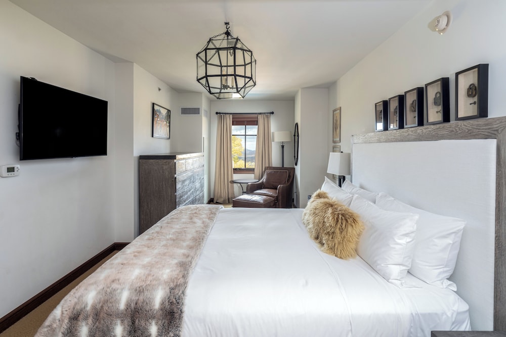 Classic Room, 2 Bedrooms, Mountain View (Residence)