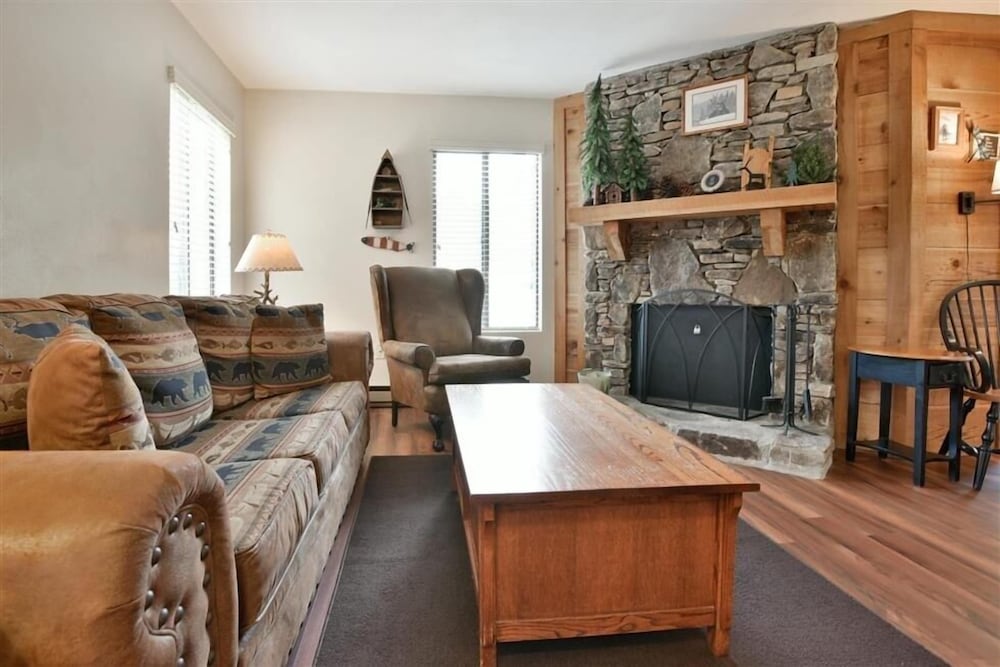 Condo, 1 Bedroom photo 1