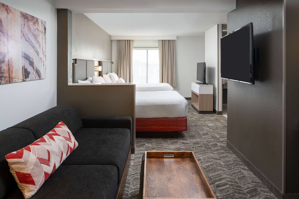 Deluxe Room, 2 Queen Beds photo 1