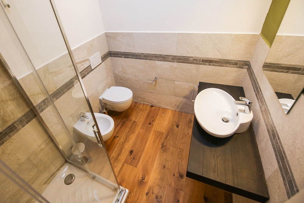 Duplex, 1 Bedroom photo 3