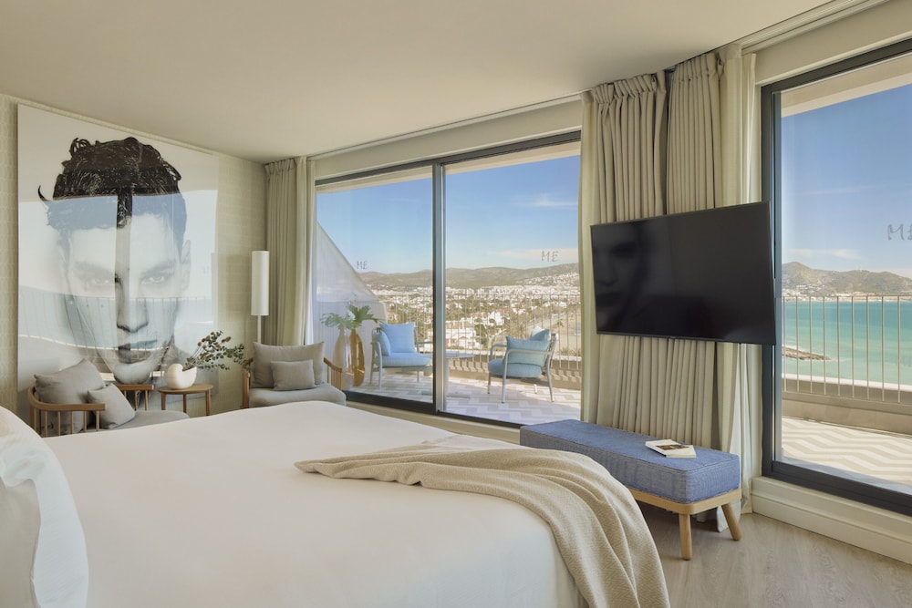 Suite (Vista al mar y la ciudad, Beyond ME+)