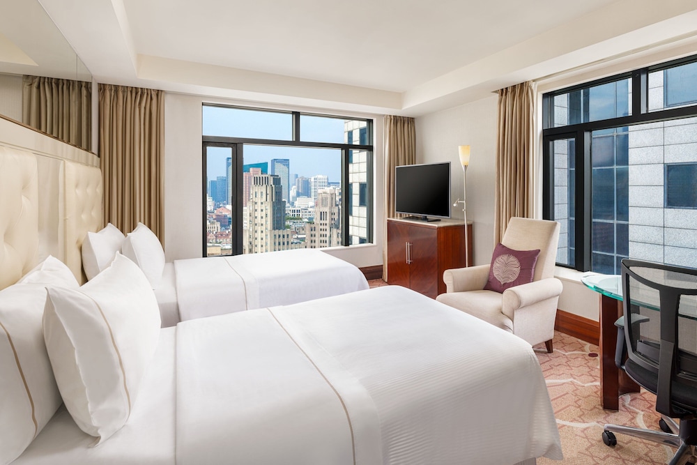 Room, 2 Twin Beds, City View photo 1