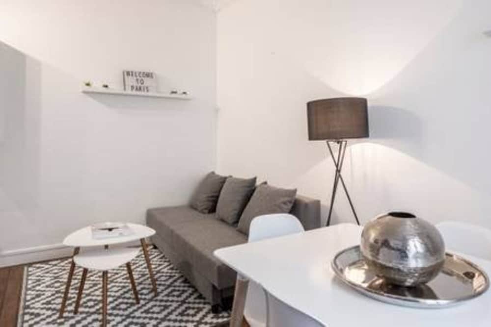 Apartment photo 3