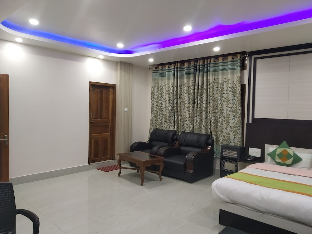 Executive Room - Photo 8