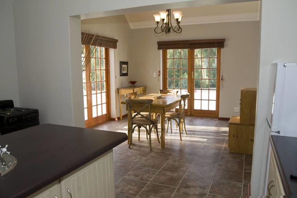 Comfort Cottage, 3 Bedrooms photo 2