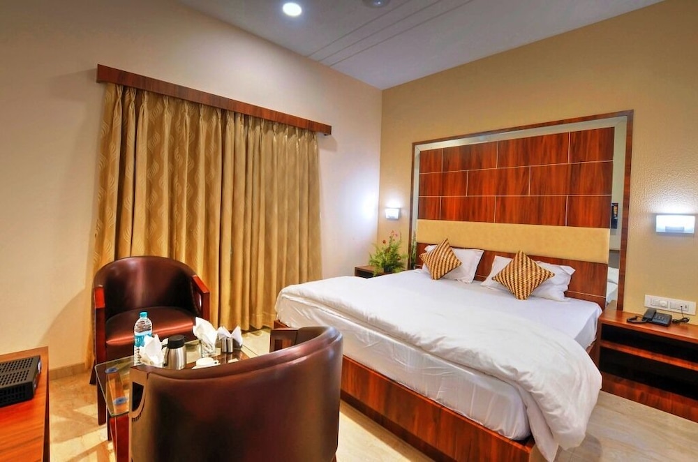 Deluxe Room - Photo 3