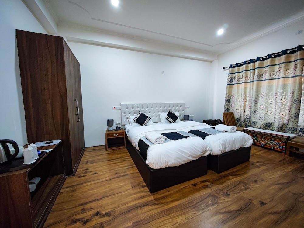 Deluxe Room - Photo 3