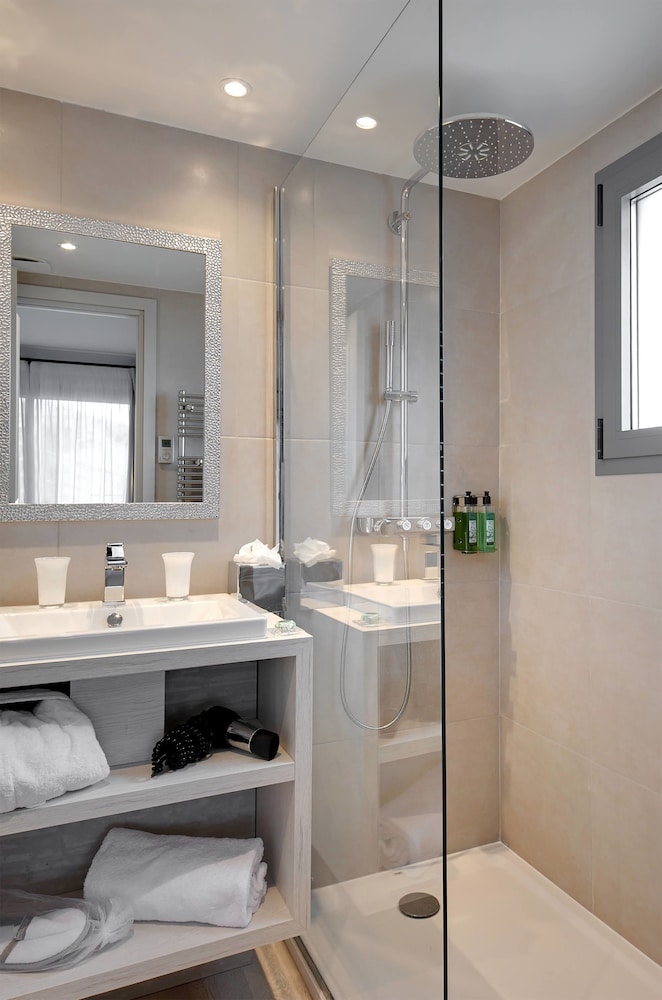 Deluxe Double Room - Photo 6