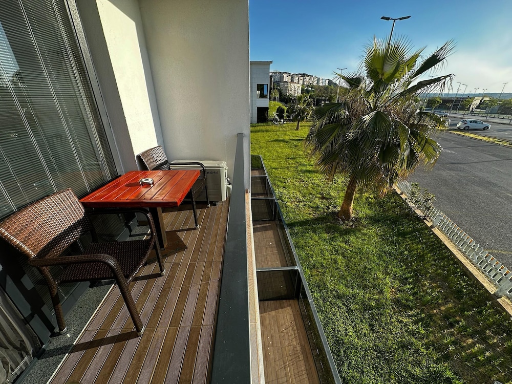 Double Room, Balcony, Sea View photo 2