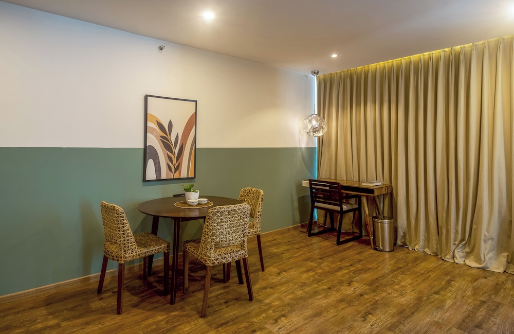Family Room - Photo 3