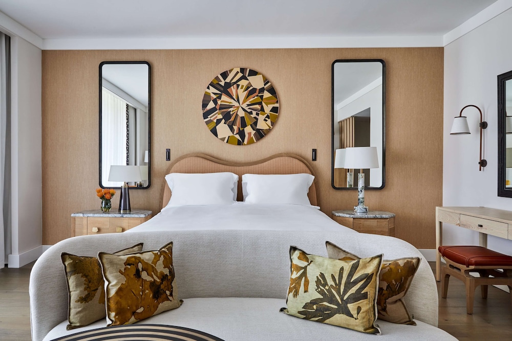 Premier Room, 1 King Bed, Mountain View (marina)