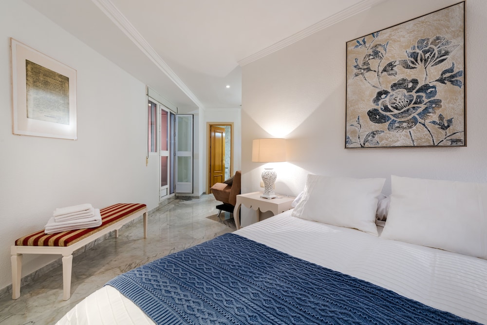 Apartment (3 Bedrooms)