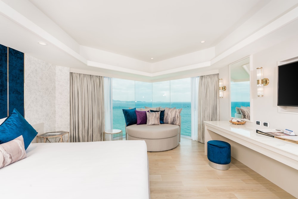Theme Suite Two Bedrooms Thai Modern - Photo 2