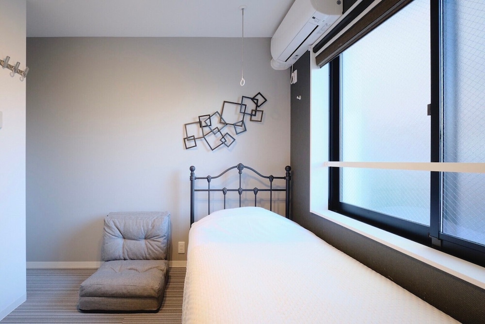 301/303 Two private rooms available photo 2