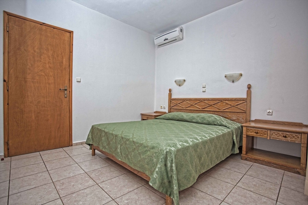 Economy Apartment (2-5 Adults) photo 2