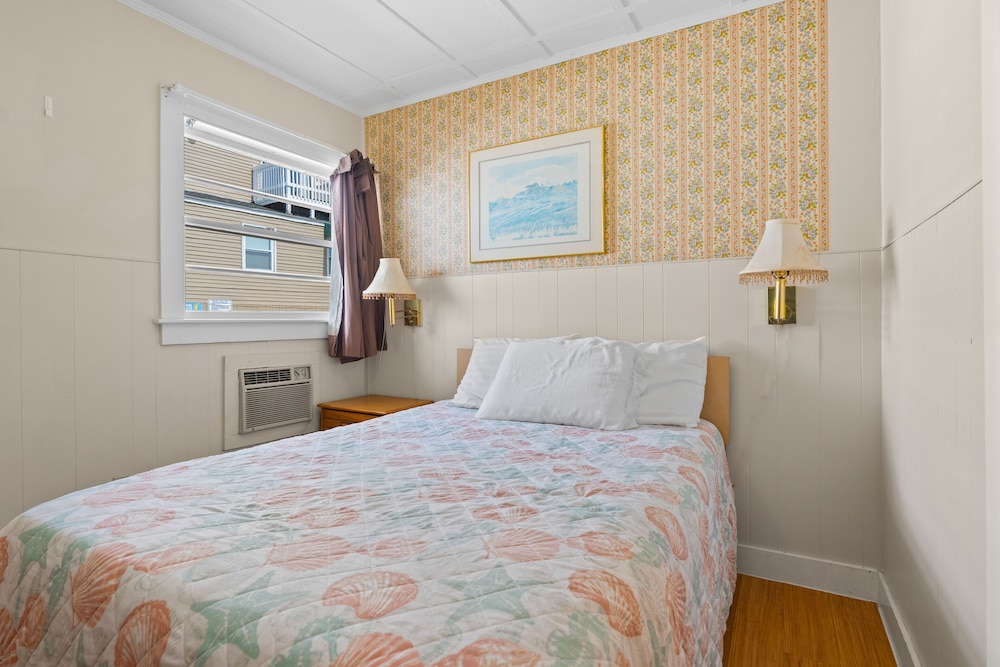 2 Bedroom Suite with Kitchenette (2 Double Beds) photo 2