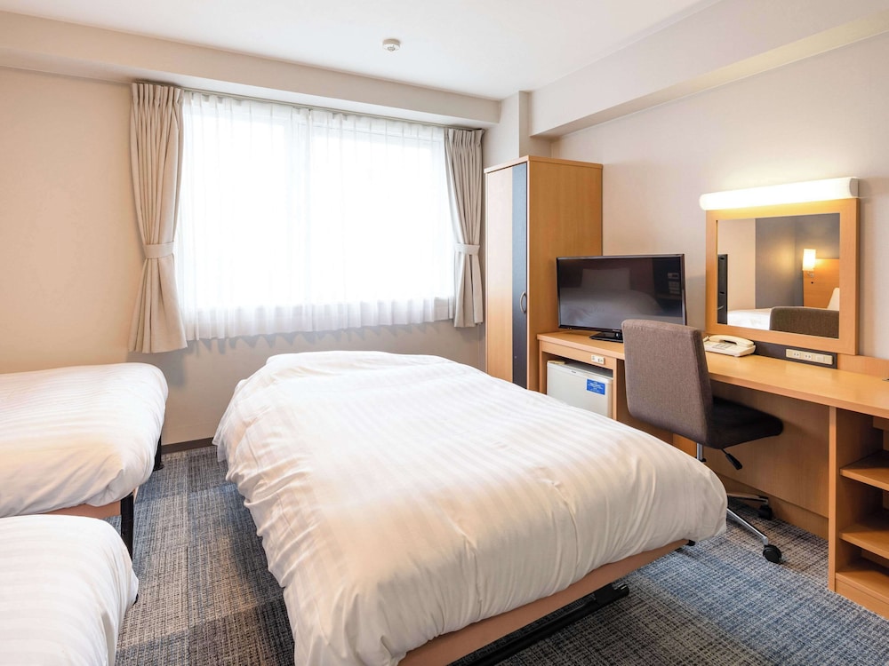 Room, Multiple Beds, Non Smoking - Photo 4