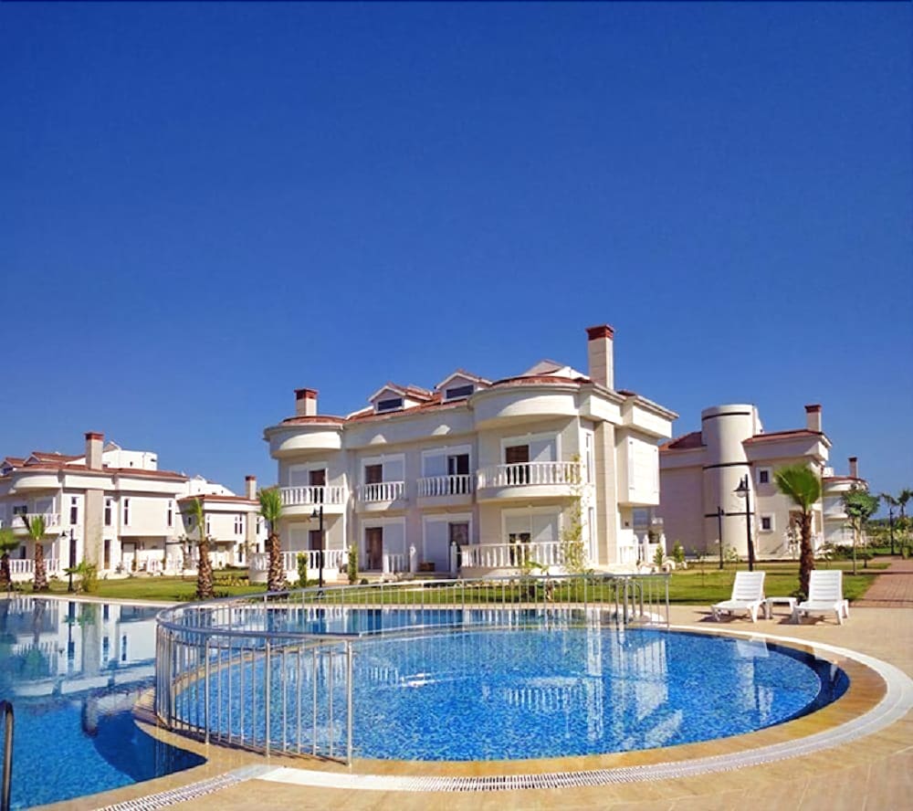 Luxury Villa, Multiple Bedrooms, Pool Access