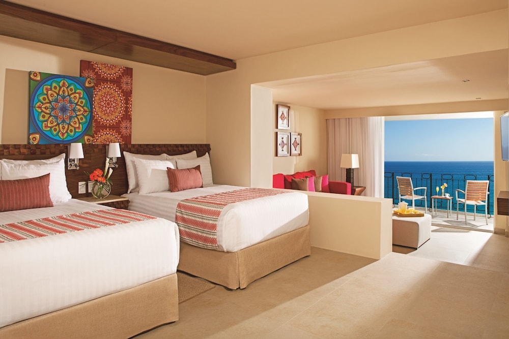 Deluxe Junior Suite Bay View Double - Photo 2