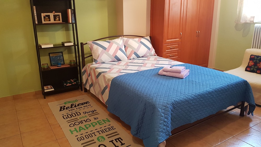 Family Single Room, Multiple Beds, Kitchenette photo 1