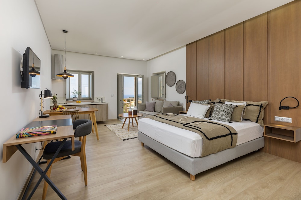 Junior Suite, Garden View, Ground Floor - Photo 1