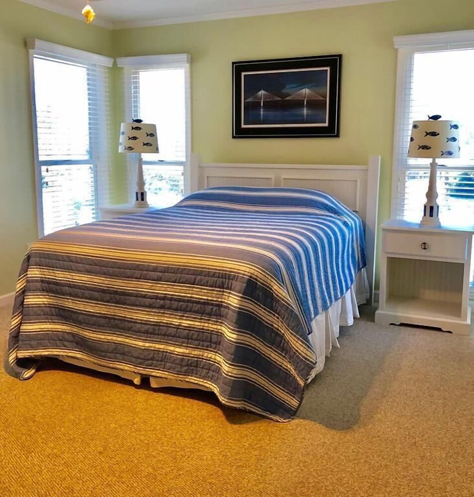 House, Multiple Beds (A Shore Investment) photo 3