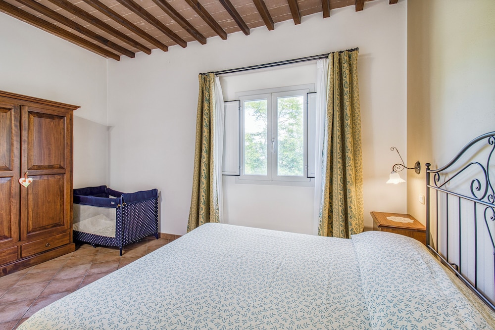 Family Apartment, 1 Bedroom, Mountainside (Melagrana Family Apt Shared) photo 1