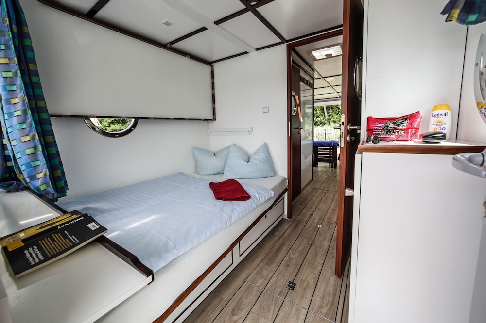 Houseboat Febomobil 870 photo 3
