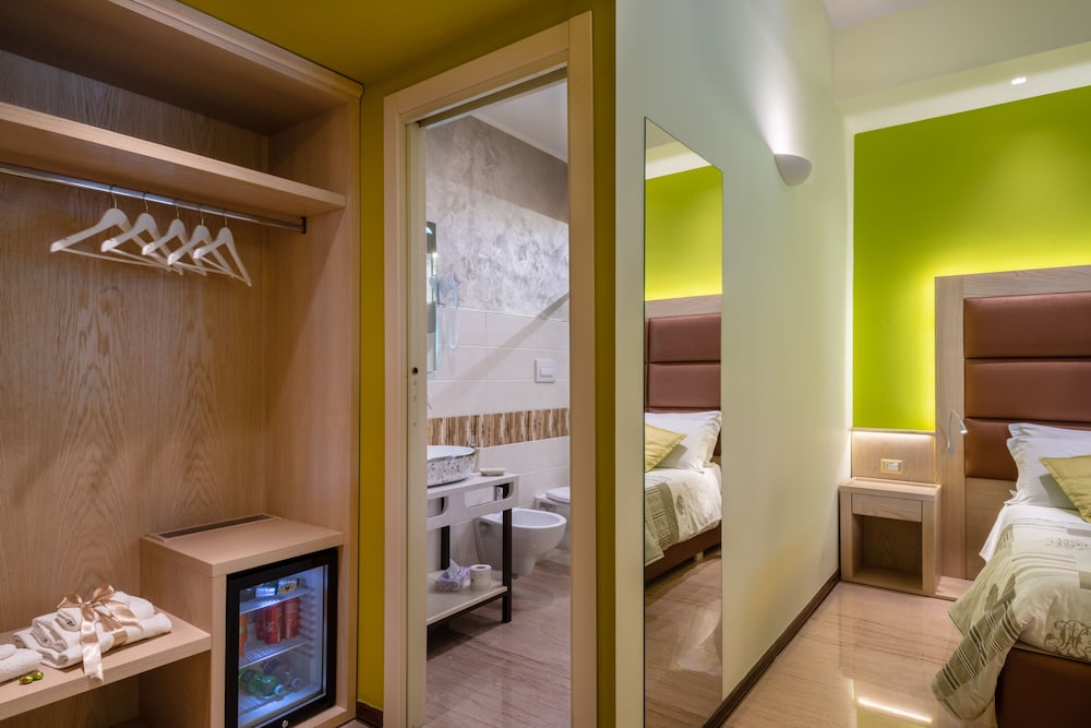Deluxe Double or Twin Room photo 3