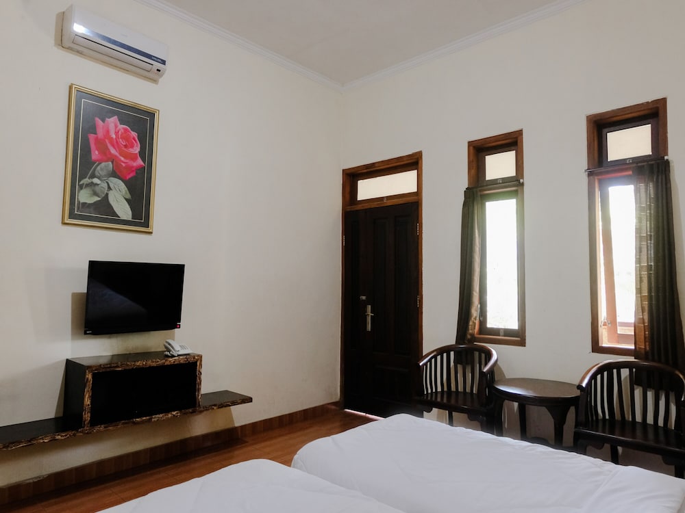 Deluxe Twin Room - Photo 12