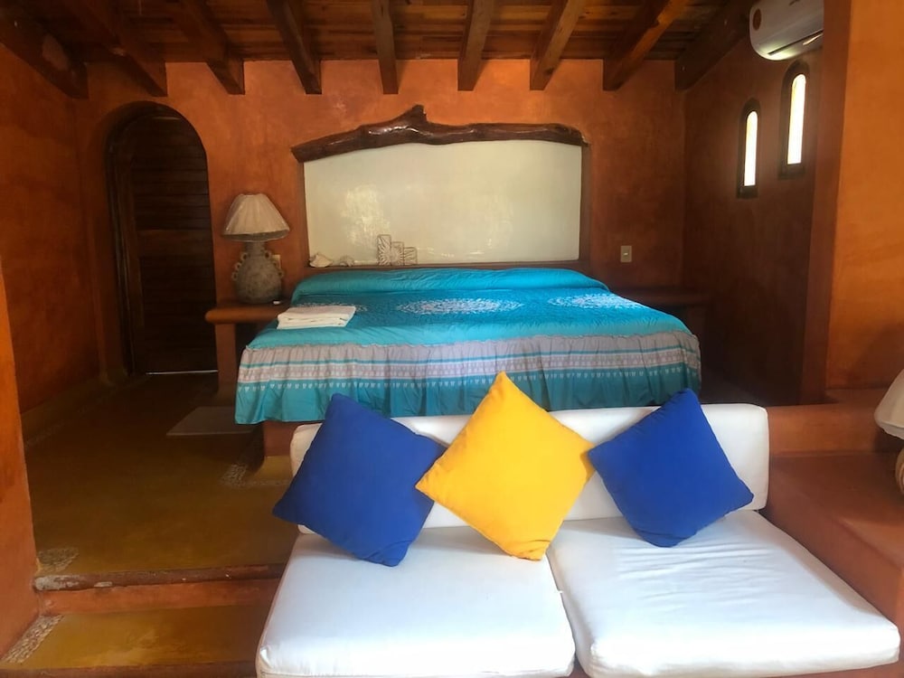 Bungalow, Beach View