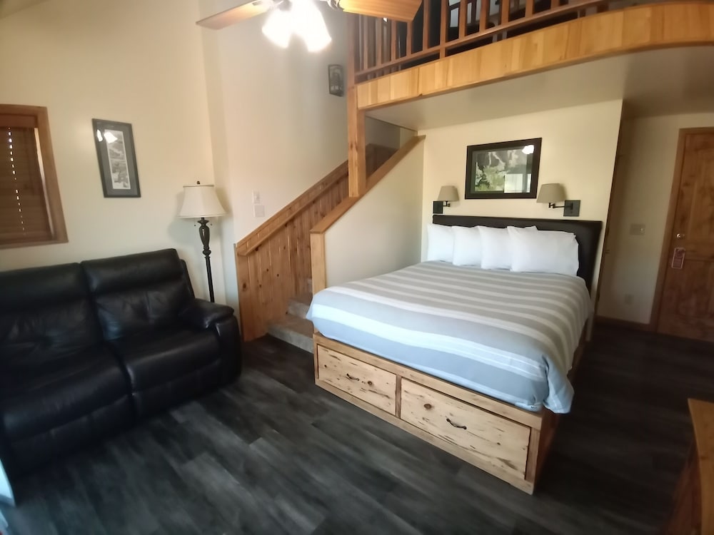 Family Duplex, 2 Queen Beds, Non Smoking