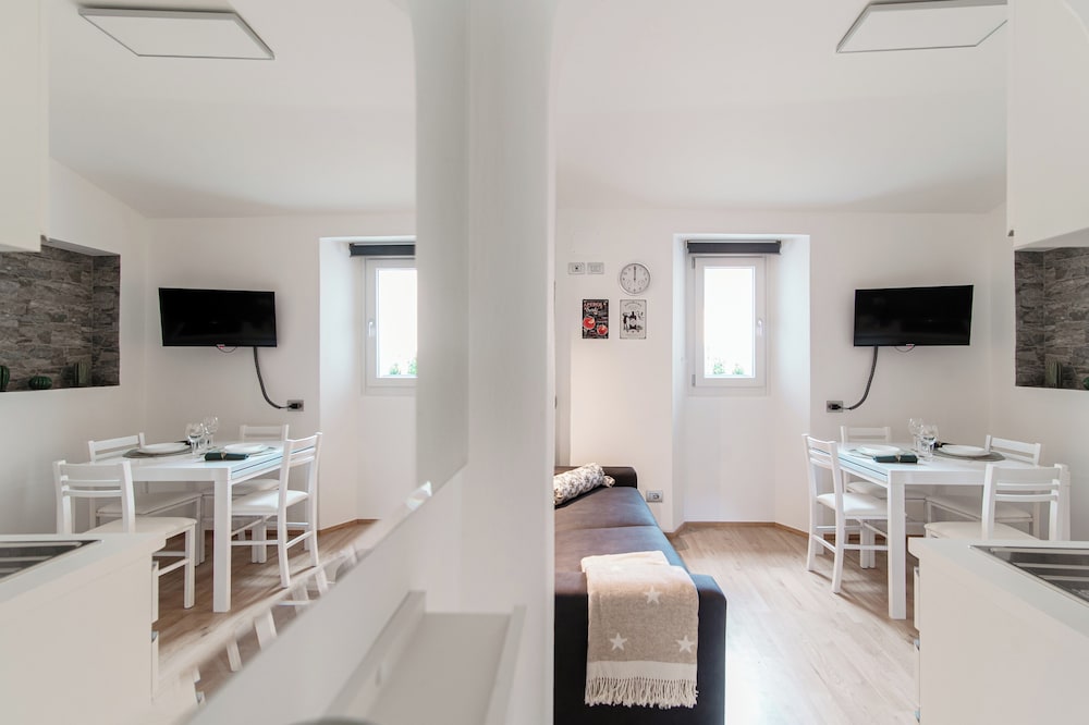 Apartment photo 2