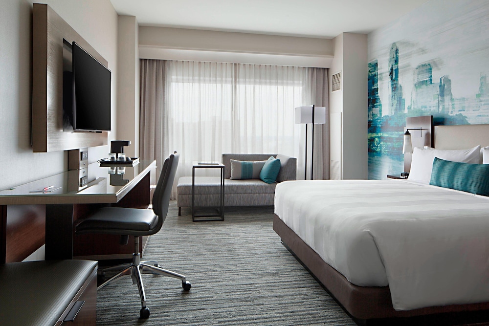 Club Room, 1 King Bed - Photo 2