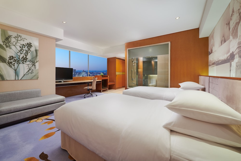 Premium Room, 2 Twin Beds, City View photo 3