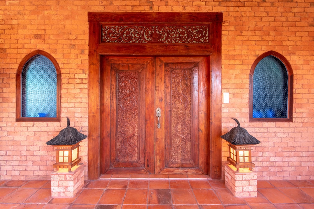 Royal Orchid Villa - Photo 28