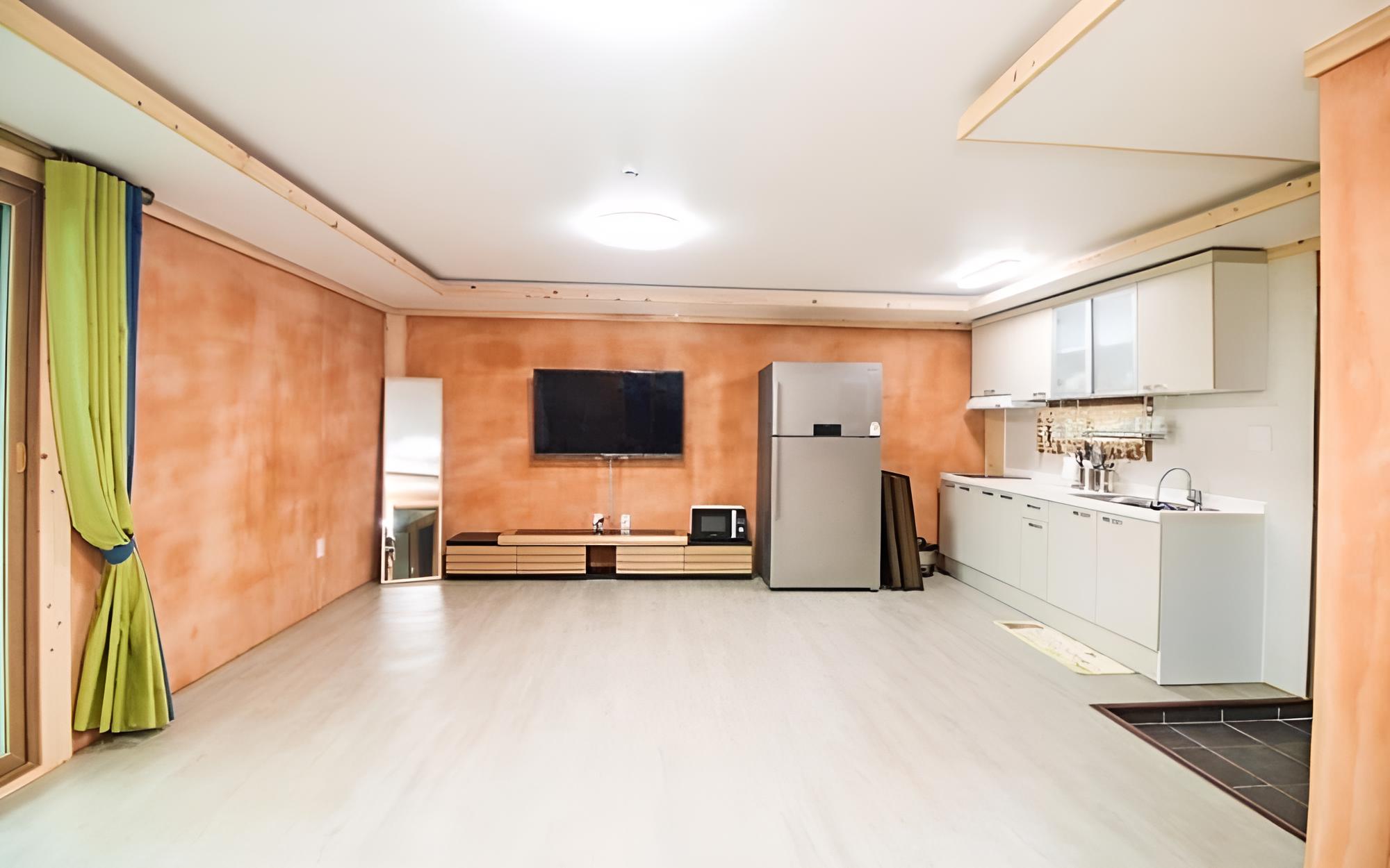 Room (69 - 2) photo 1